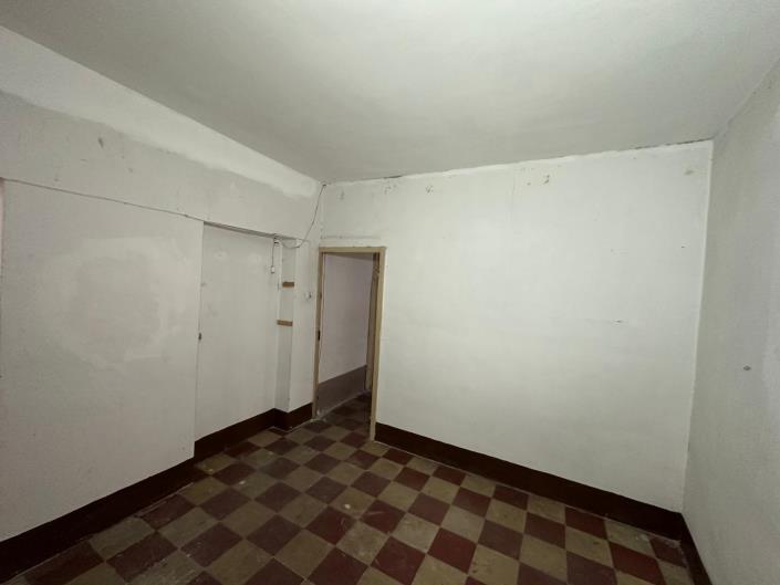 Image No.9-3 Bed Property for sale