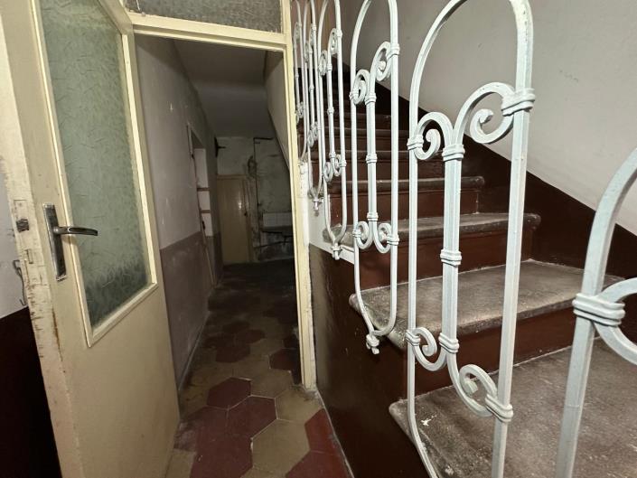 Image No.15-3 Bed Property for sale