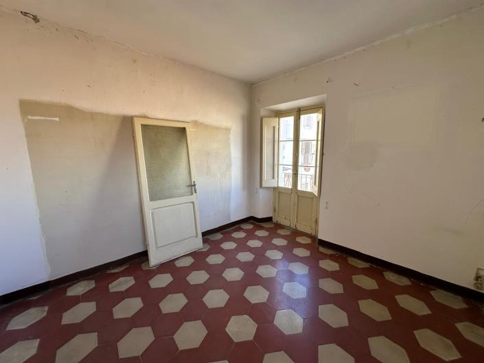 Image No.20-3 Bed Property for sale