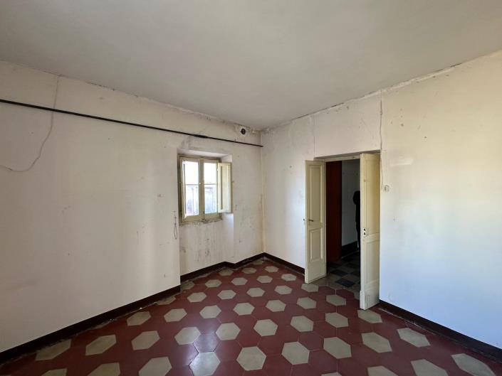 Image No.21-3 Bed Property for sale