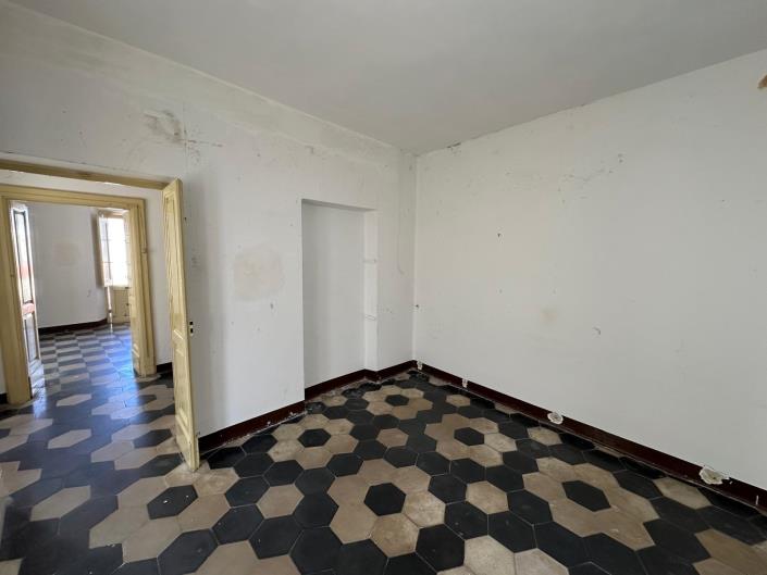 Image No.24-3 Bed Property for sale