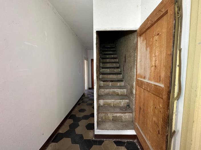 Image No.29-3 Bed Property for sale