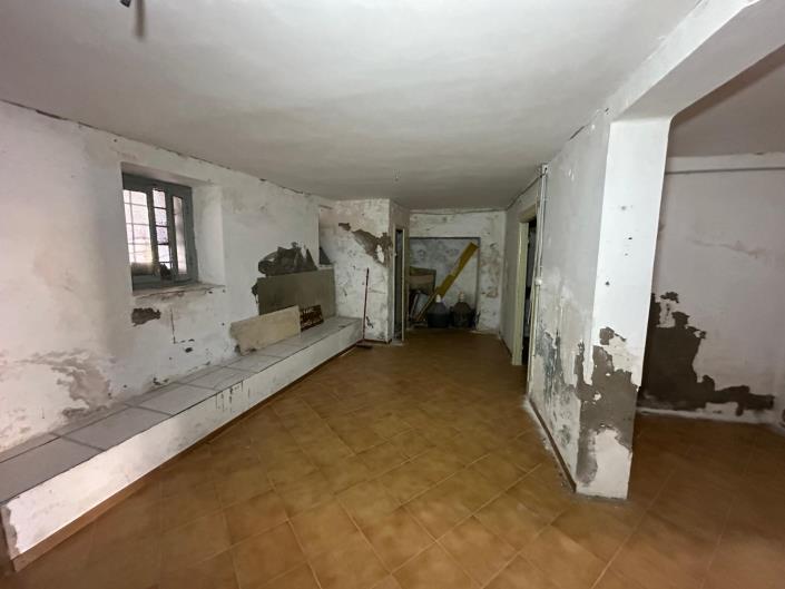 Image No.36-3 Bed Property for sale