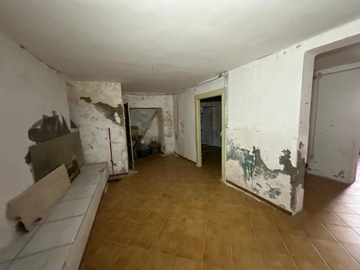 Image No.38-3 Bed Property for sale