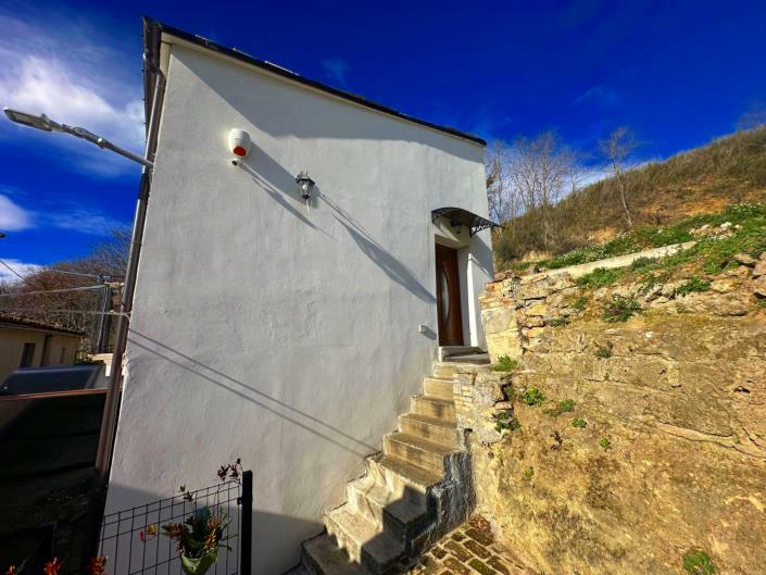 Image No.15-1 Bed Property for sale