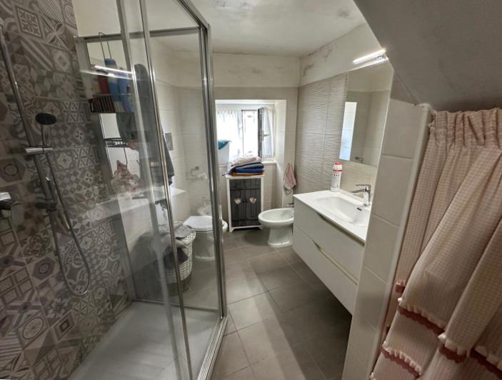 Image No.27-1 Bed Property for sale