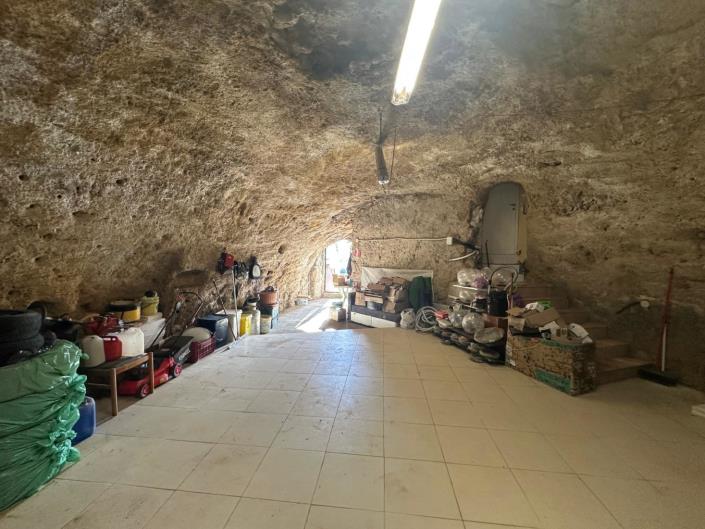 Image No.30-1 Bed Property for sale