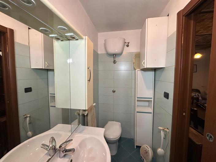 Image No.14-1 Bed Property for sale