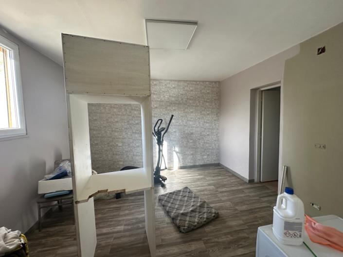 Image No.41-Commercial for sale