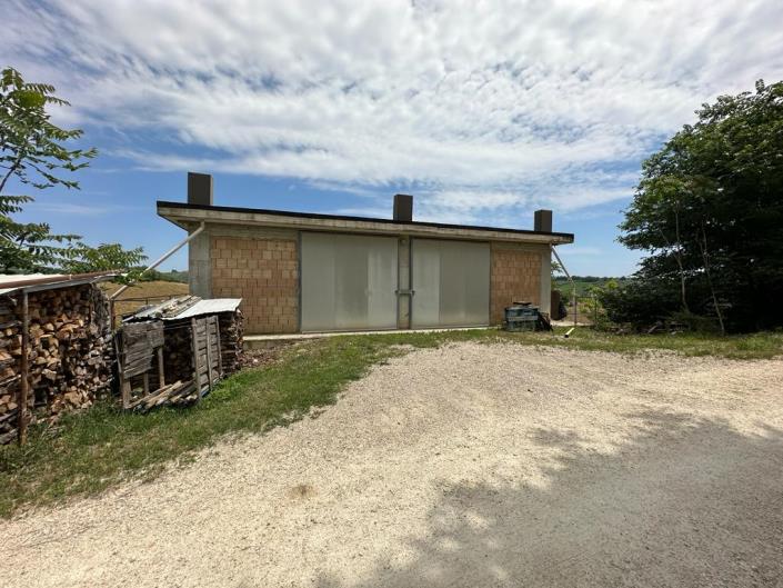 Image No.8-4 Bed Property for sale