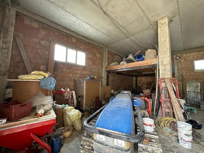 Image No.13-4 Bed Property for sale