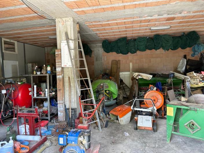 Image No.17-4 Bed Property for sale