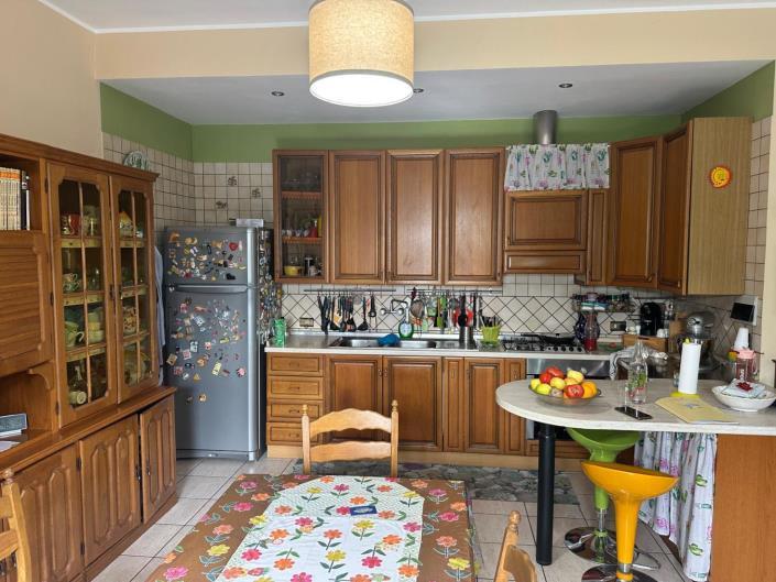 Image No.11-6 Bed Property for sale