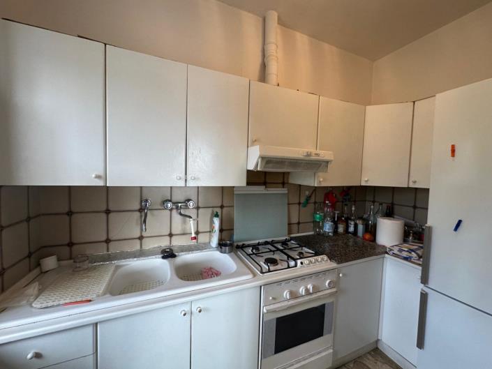 Image No.23-6 Bed Property for sale