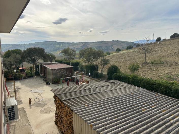 Image No.30-6 Bed Property for sale