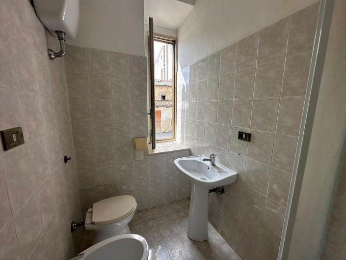 Image No.21-2 Bed Apartment for sale