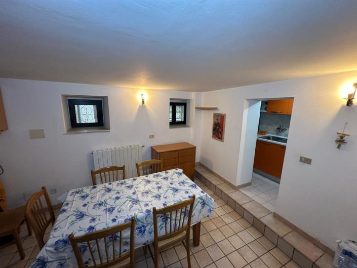 Image No.15-2 Bed House for sale