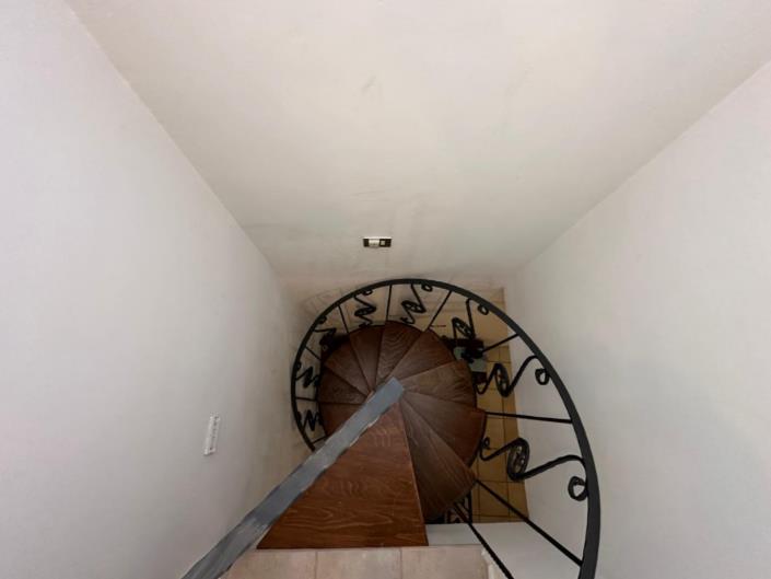Image No.20-2 Bed House for sale