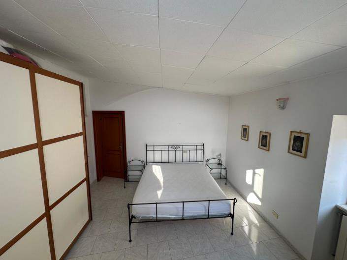 Image No.24-2 Bed House for sale