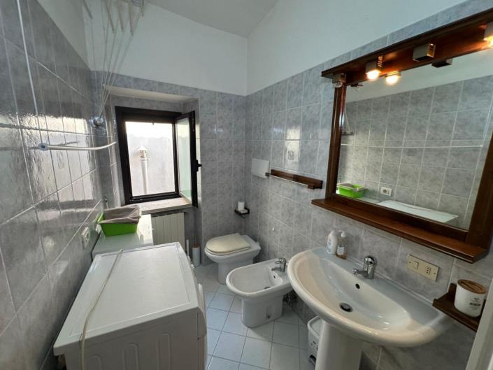 Image No.29-2 Bed House for sale