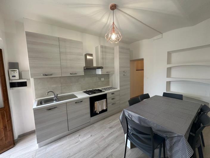 Image No.11-3 Bed House for sale