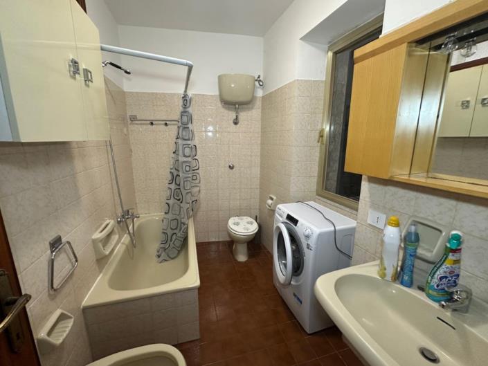 Image No.14-3 Bed House for sale