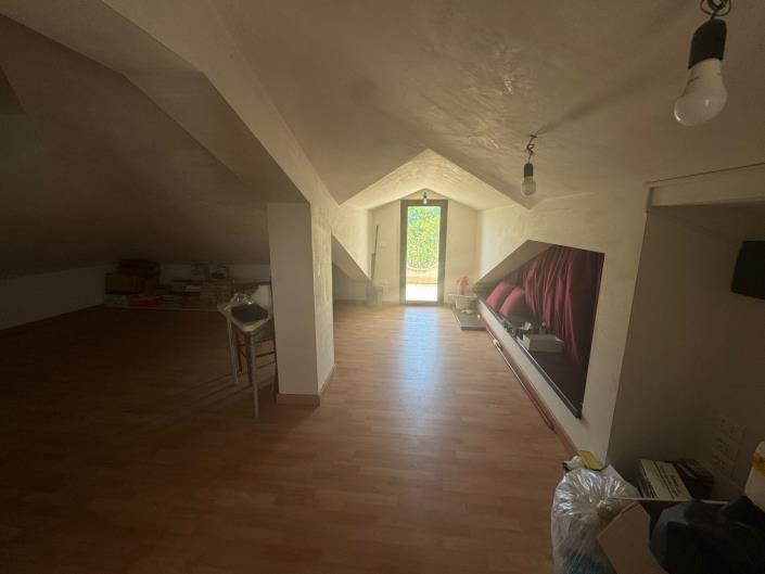 Image No.35-4 Bed Property for sale