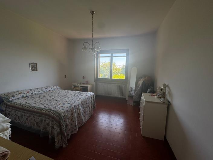 Image No.29-4 Bed Property for sale