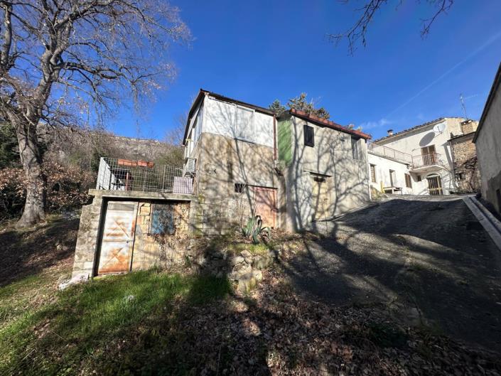 Image No.3-3 Bed Property for sale