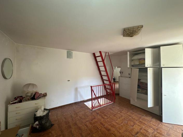 Image No.16-3 Bed Property for sale