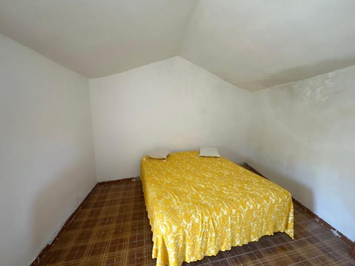 Image No.20-3 Bed Property for sale