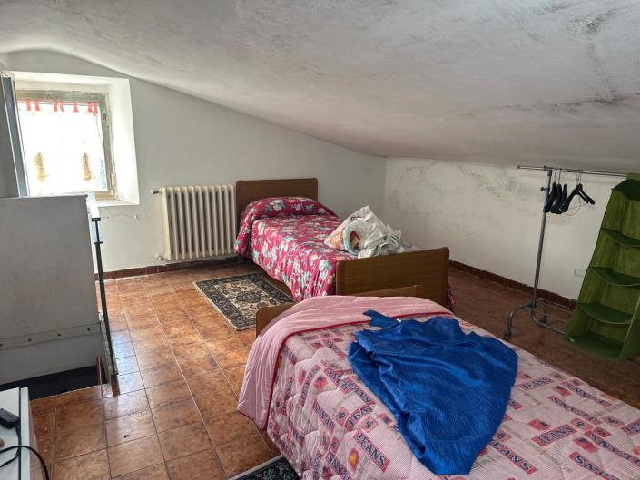 Image No.21-3 Bed Property for sale