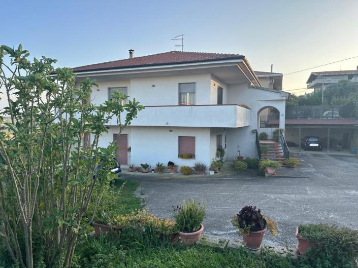 Image No.5-3 Bed Villa for sale