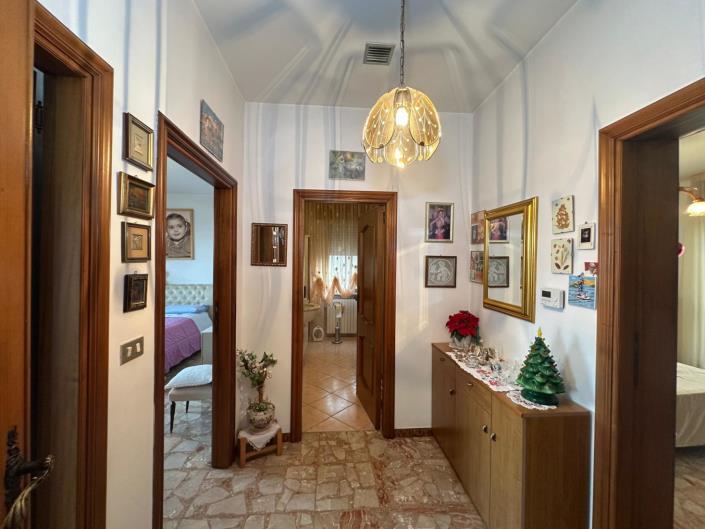 Image No.19-3 Bed Villa for sale