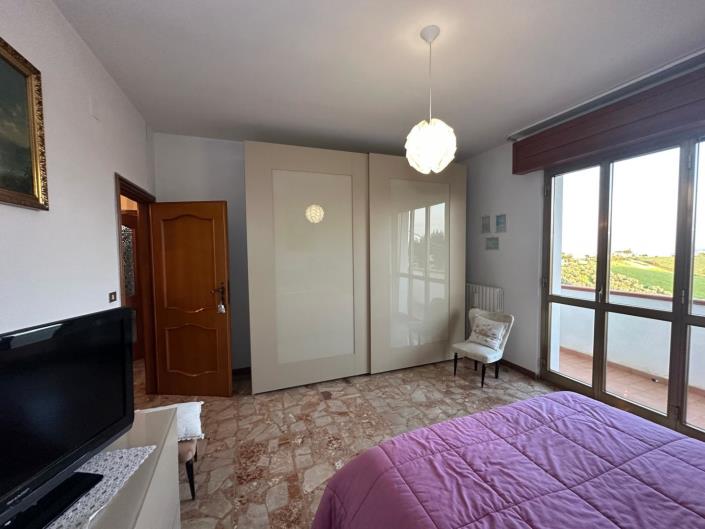 Image No.21-3 Bed Villa for sale