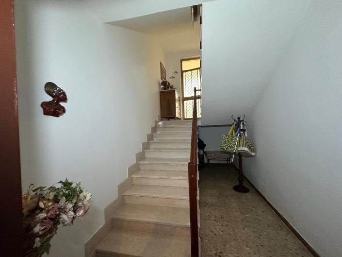 Image No.27-3 Bed Villa for sale