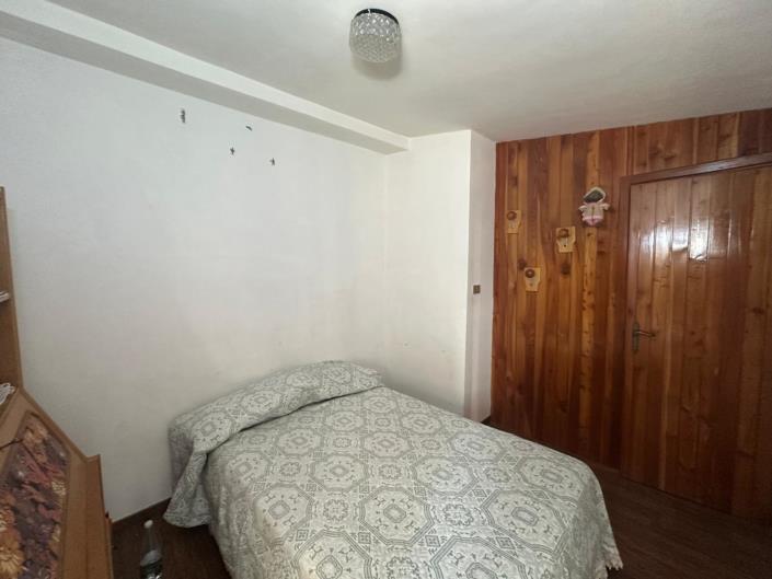 Image No.11-2 Bed Property for sale