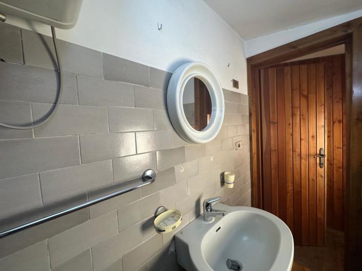 Image No.18-2 Bed Property for sale