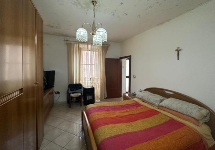 Image No.9-1 Bed Property for sale