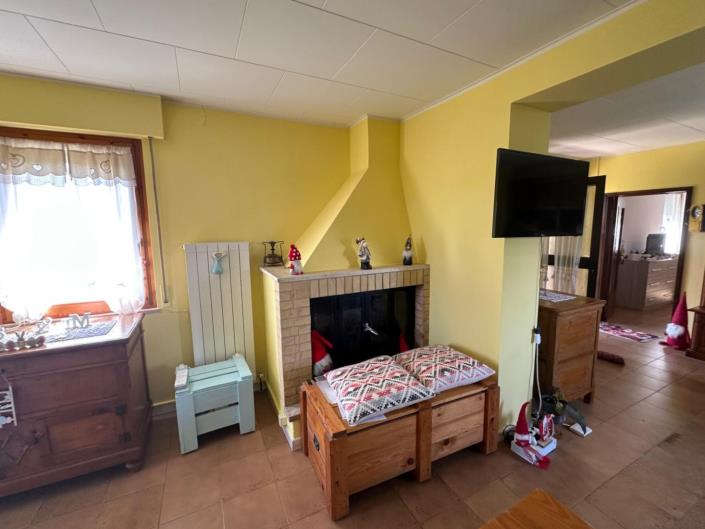 Image No.13-1 Bed Property for sale