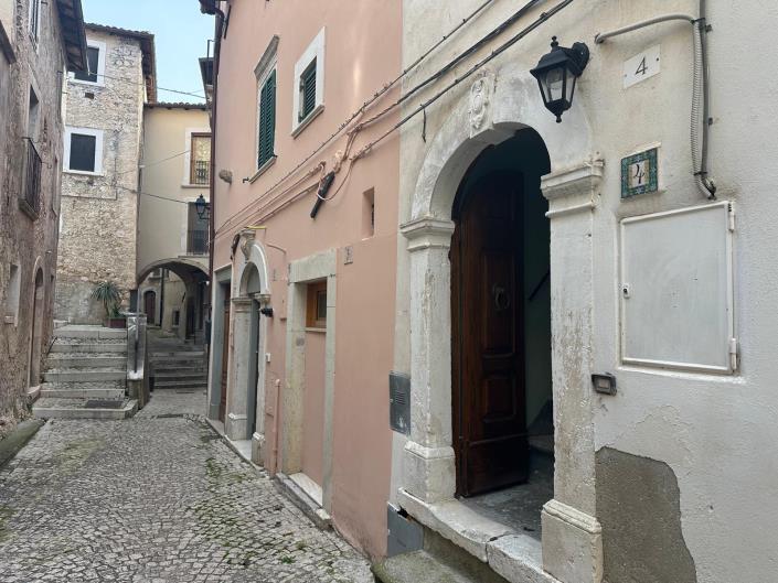 Image No.7-2 Bed Property for sale