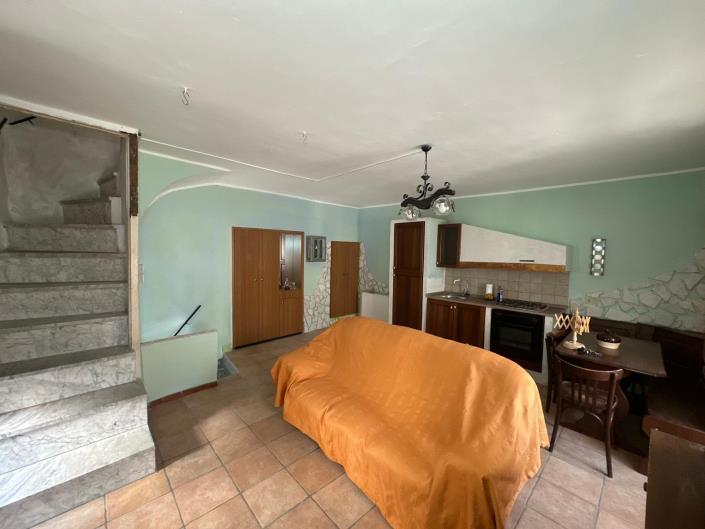 Image No.12-2 Bed Property for sale