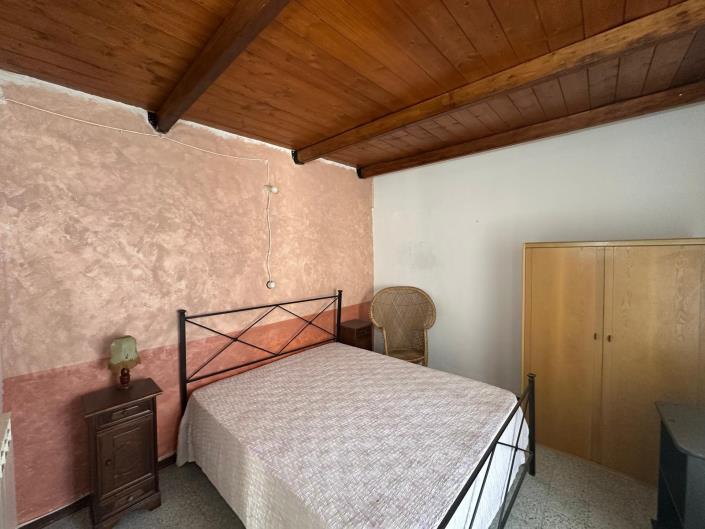Image No.16-2 Bed Property for sale
