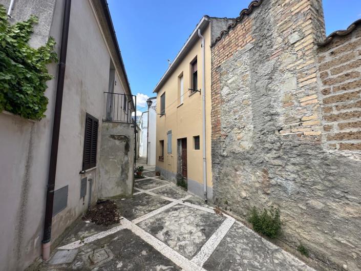 Image No.2-Propriété de 3 chambres à vendre à Civitella Casanova