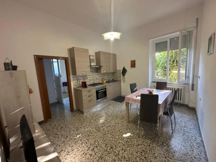 Image No.12-3 Bed Apartment for sale