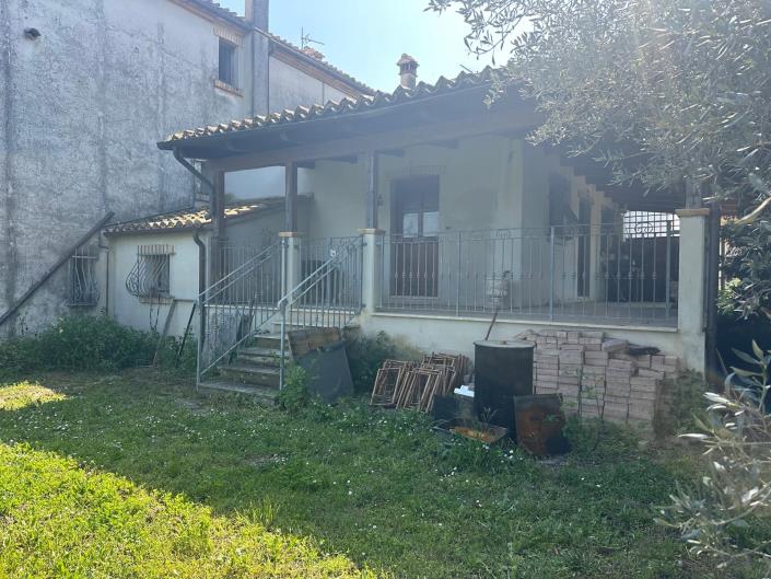 Image No.4-Propriété de 4 chambres à vendre à Atri