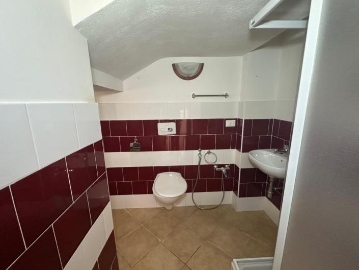 Image No.14-1 Bed Property for sale