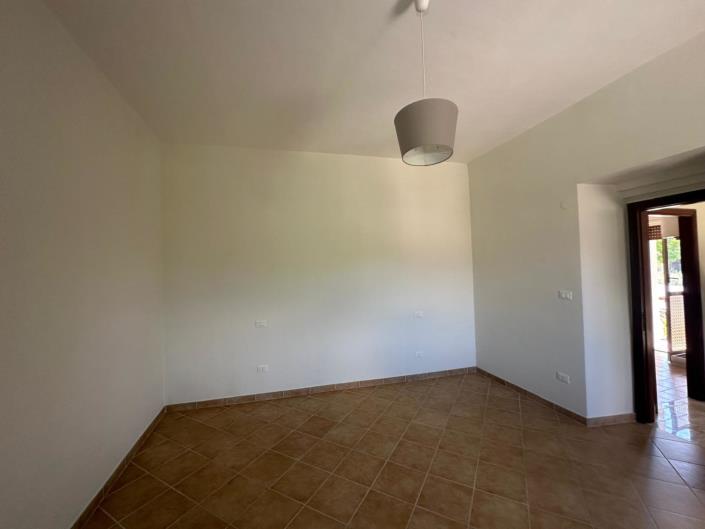 Image No.20-1 Bed Property for sale