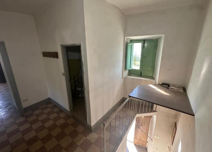 Image No.12-4 Bed Property for sale