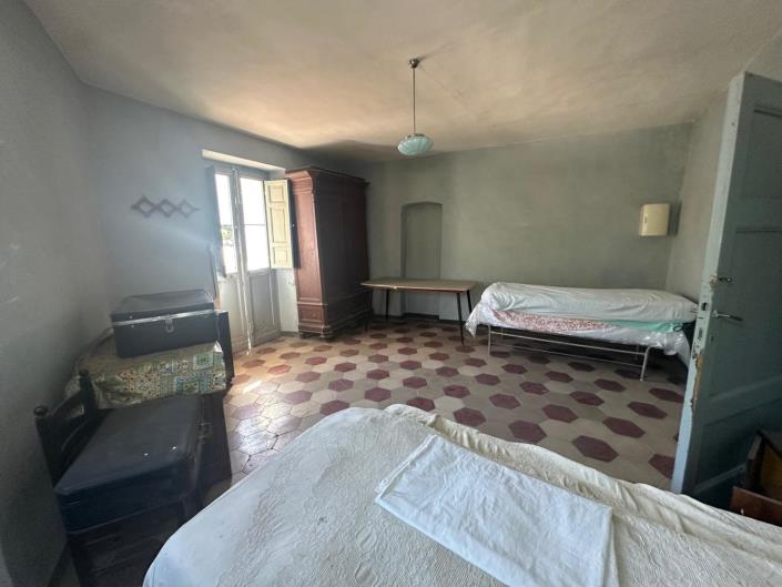 Image No.14-4 Bed Property for sale